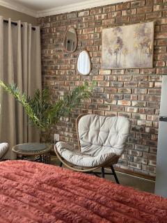 Breeze At The Bay Self Catering Room D - 2