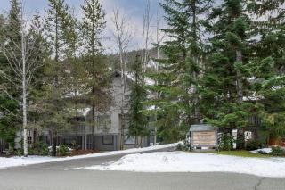 Forest Trails 9 - Walk or Shuttle to Skiing, Fireplace, Private Garage, Free Parking - 4