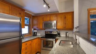 Mountain Star 1 | Mountain Townhome with Hot Tub, 100m from Slopes, Free Village Shuttle - 8
