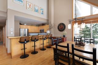 Alpine Greens 8 | Bright Townhome near Blackcomb, Walk or Shuttle to Skiing, Secure Parking - 7