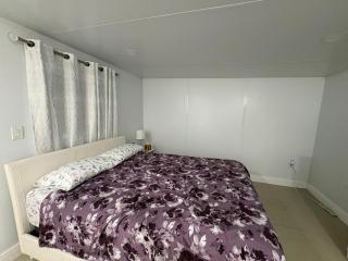 Fully Furnished Studio Near Miami - 7