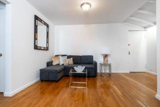 Stylish NYC Suite - Close to Subway - 7