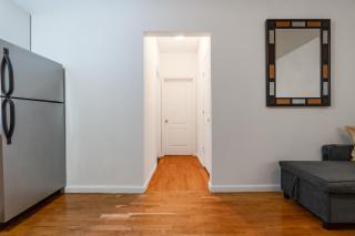 Stylish NYC Suite - Close to Subway - 6
