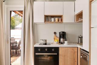 Greta Hillside - 6