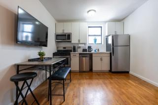 Stylish NYC Suite - Close to Subway - 1