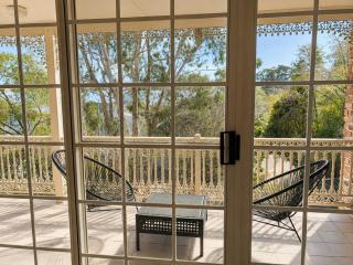 2BR Near Manuka with Pool, Gym and Sauna - Hosted by Canstay - 4