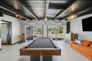Spectacular Retreat with Private Pickleball Court - 6