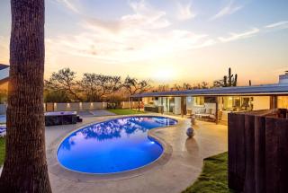 Spectacular Retreat with Private Pickleball Court - 2