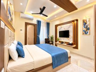 Hotel Shriyam Nadni Grand Near Vishwanath Temple# Resturent and Lift Facilities - Fully Air conditioning Rooms - 2