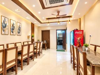 Hotel Shriyam Nadni Grand Near Vishwanath Temple# Resturent and Lift Facilities - Fully Air conditioning Rooms - 1