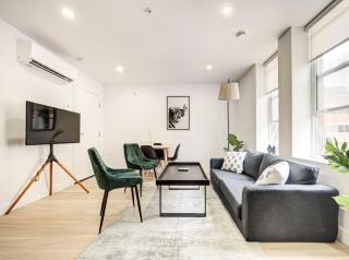 Central 2BR Montreal - Near Bell Centre - 0