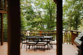 Waterfront Lake Views Villa with Hot tub in Hocking Hills - 6