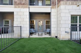 Modern 1BR Apartment with Patio, Pool, Gym and Wi-Fi - 8