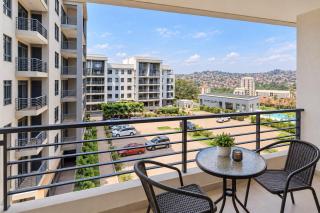 Serene Solana 2BR & 2Bath - Pool & Scenic Balcony - 4