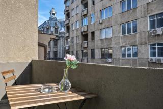 VIA Central Heritage with Balcony - 8