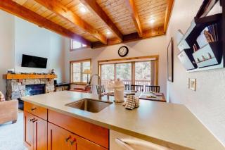 The Seasons Keystone 2 Bedroom In Lakeside Village - 2