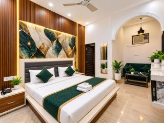 Hotel The BMontana Suite Near Delhi Aerocity & Airport - Free Aerocity and Airort Pickup & Drop - 4