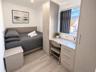 The Junction 3 Bed Centrally located - 9