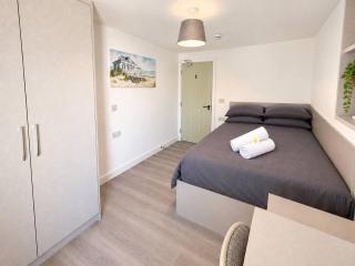 The Junction 3 Bed Centrally located - 5