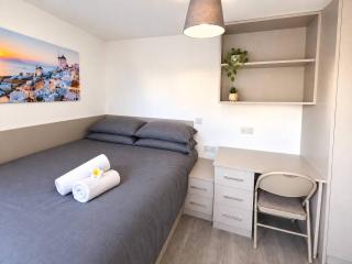 The Junction 3 Bed Centrally located - 3