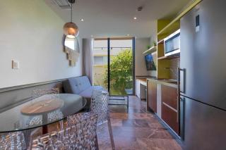 Ocean View 2BR Condo - Singular Joy 204 - 4