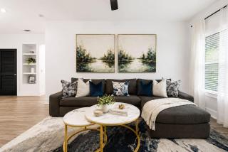 Modern 2BR Retreat with Pool, Gym and Balcony - 0