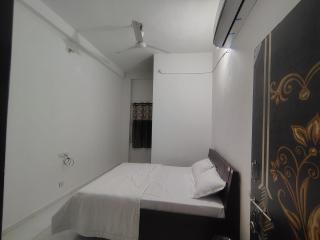 Shree Radha Madhav Home Stay - 3