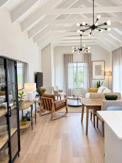 Fijnbos House, Stylish Kleinbaai Coastal Retreat - 9