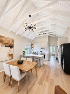 Fijnbos House, Stylish Kleinbaai Coastal Retreat - 5