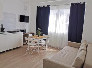 Condo centric location - 5