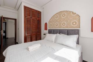 Chic Villa - Shared Pool - Wi-Fi -Parking - 3 Bedrooms - 9