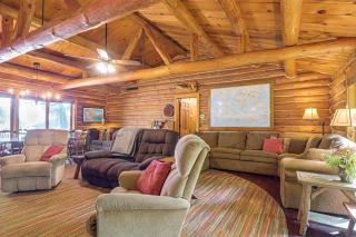North Woods Log House w/ Exceptional Privacy! - 6