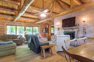 North Woods Log House w/ Exceptional Privacy! - 5