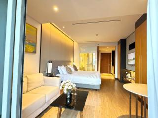 Soleil Luxury Studio Apartment Da Nang My Khe Beach Stunning City & Bay View - 9