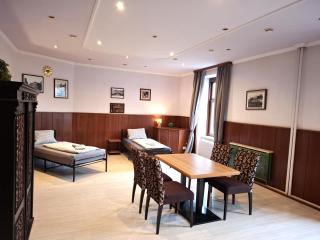 3 Raben - Leoben - Zimmer für Geschäftsreisende, Urlauber, Monteure und Handwerker, Polski Pensjonat Austria - 8