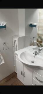 Adam's Hostel - Self Check-In & Only Private Rooms - 9