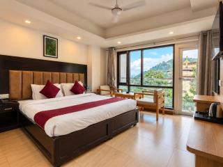 The Royal Seasons Dwapar Near Mall Road with Parking - 5
