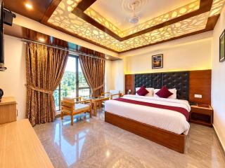 The Royal Seasons Dwapar Near Mall Road with Parking - 0