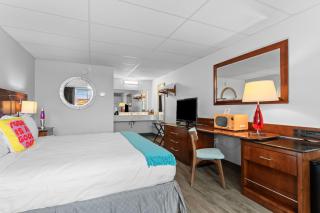 The Retro Hotel - 7