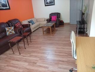 Mfalme House, Ngoingwa Estate, 100 Metres from Thika-Mangu Rd, Close to Thika City Centre - Free Parking, Fast Wi-Fi, Smart TV, 2 Bedrooms Perfect for a Family of 2-4 Members - 0
