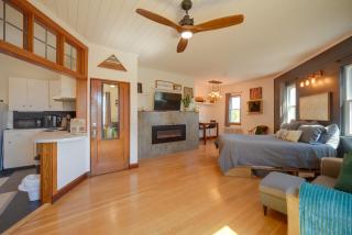Charming Couple's Gem in Duluth w/ Enclosed Porch - 3