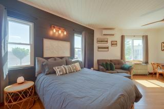 Charming Couple's Gem in Duluth w/ Enclosed Porch - 1