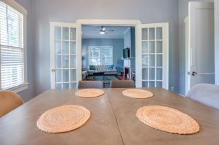 Quaint North Campus Bungalow Minutes From Downtown - 3