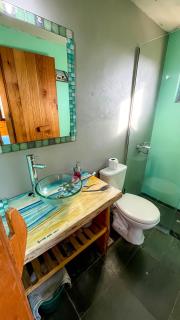 Cabaña Caribe Diseño único, piscina climatizada, parrillero y a 300 m de la playa Punta del Diablo - 5