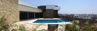Veracruz Suites Hotel - 8