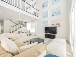 Elegant n Convenient 4 Beds Villa with easy access - 8