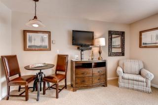 Ski In, Ski Out Studio Condo In The Heart Of Lionshead Village With Mountain View, Hot Tubs, And Pool Access - 6