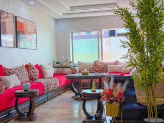 Spacious & chic - 3 min from Casa City Finance " CFC " - 3