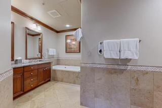 Vail Lion Square Lodge 3 Bedroom Residence - 4