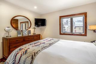 Ski In, Ski Out 1 Bedroom Condo At The Eagle Bahn Gondola - Vail - 1
